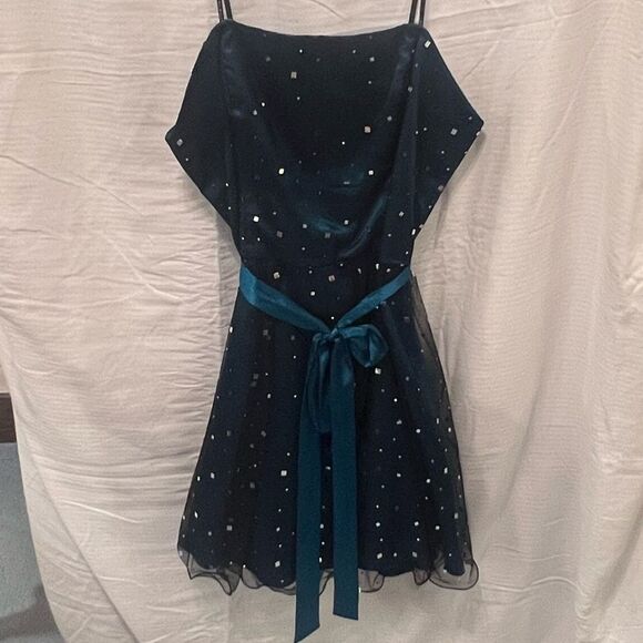Like New!  Masquerade, Size 16/17- Strapless Teal Dress w/ Black Mesh & Sequin - Picture 1 of 5